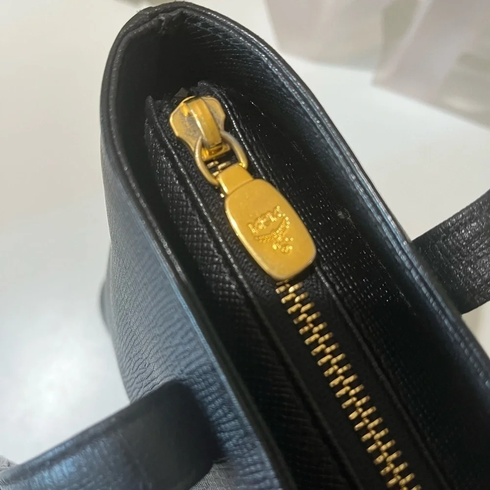 MCM BLACK LONG HANDLE TOTE - Picture 8 of 12